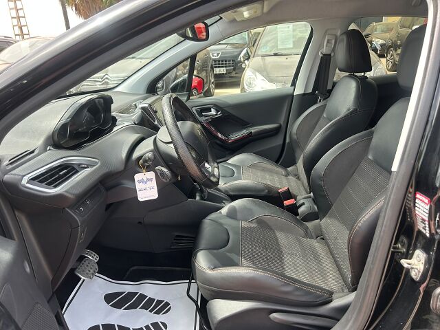 PEUGEOT 208 GT 1.2 E-THP AUTO SPANISH LHD IN SPAIN 58000 MILES SUPERB 2019